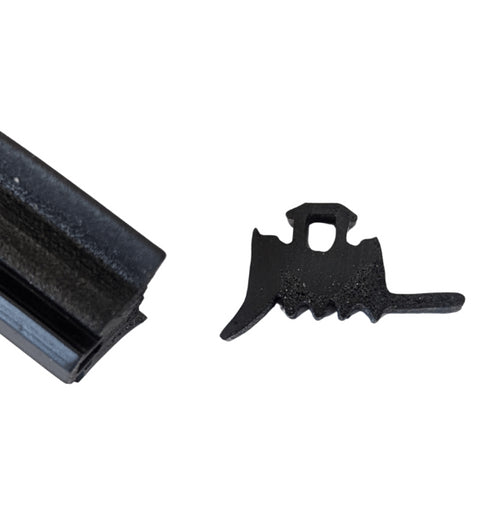 Close-up detail shot of the gasket's cross-sectional profile and texture, showing the precise dimensions and sealing surface design for architectural glazing applications